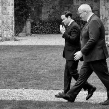 Сибіга і Рубіо обговорили війну в Україні на G7 у Франції Сибіга і Рубіо обговорили війну в Україні на G7 у Франції