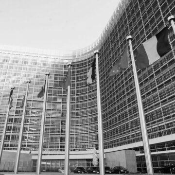 Єврокомісія відкладе введення постійної заборони імпорту російської нафти Єврокомісія відкладе введення постійної заборони імпорту російської нафти