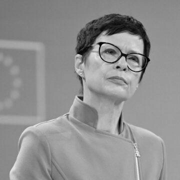 У Єврокомісії назвали дві умови для вступу України в ЄС У Єврокомісії назвали дві умови для вступу України в ЄС