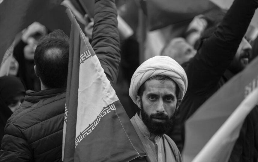 Ставка була на повстання: NYT дізналося таємний план "Моссаду" щодо Ірану Ставка була на повстання: NYT дізналося таємний план “Моссаду” щодо Ірану