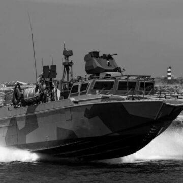 Зі шведським корінням та дронами: що відомо про корабель БК-16, який ЗСУ уразили в Криму Зі шведським корінням та дронами: що відомо про корабель БК-16, який ЗСУ уразили в Криму