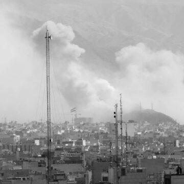 Експерт пояснив, як один удар може повалити режим в Ірані