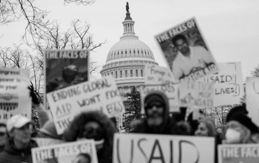 У США спалахнула нова хвиля протестів під гаслом “Без королів”