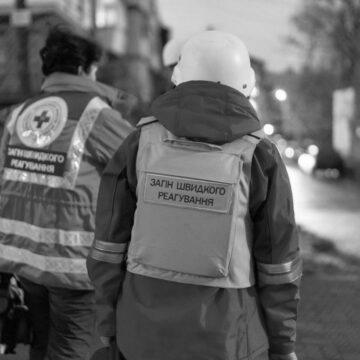 РФ атакувала Запоріжжя: КАБ влучив у багатоповерхівку, є поранені РФ атакувала Запоріжжя: КАБ влучив у багатоповерхівку, є поранені