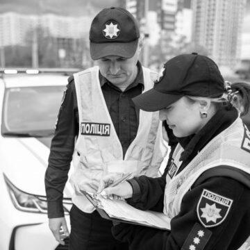 Поліція проводить масштабні обшуки у лікарнях по всій Україні Поліція проводить масштабні обшуки у лікарнях по всій Україні