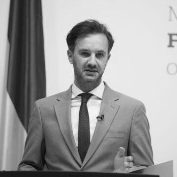 "Ми не залежимо від забаганок": у МЗС відповіли на газові погрози Угорщини “Ми не залежимо від забаганок”: у МЗС відповіли на газові погрози Угорщини