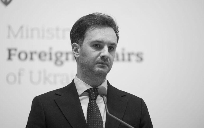 Постріл собі в ногу: в МЗС відповіли Словаччині на рішення про електрику Постріл собі в ногу: в МЗС відповіли Словаччині на рішення про електрику