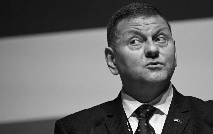 Маневр Залужного: Чи готовий “Залізний генерал” кинути виклик Зеленському