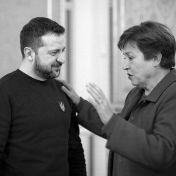 МВФ обійшов Орбана? В України достатньо грошей, щоб протриматися до травня, – Politico