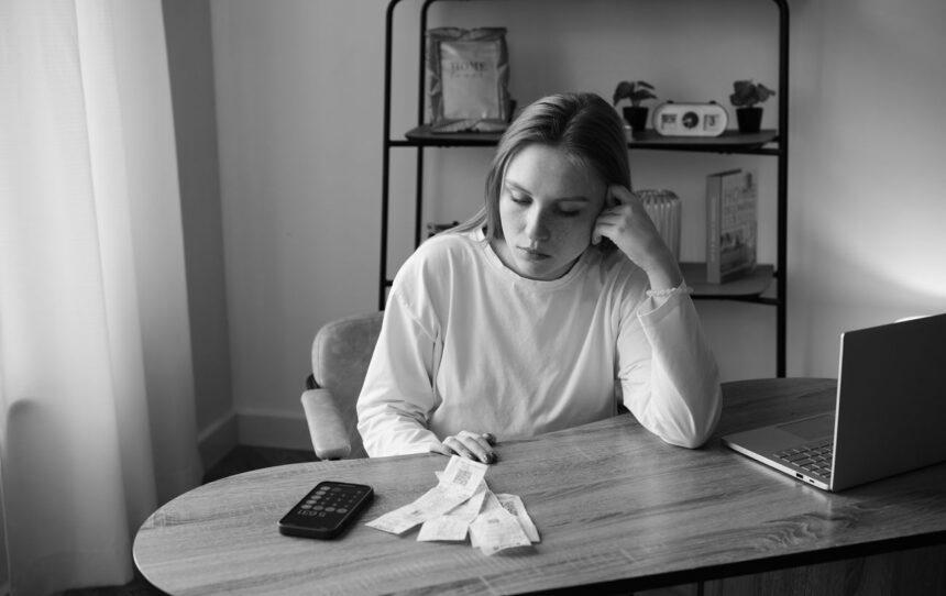 В Україні зростуть ціни, якщо ФОПи почнуть платити ПДВ: бліц з економістом КНЕУ В Україні зростуть ціни, якщо ФОПи почнуть платити ПДВ: бліц з економістом КНЕУ