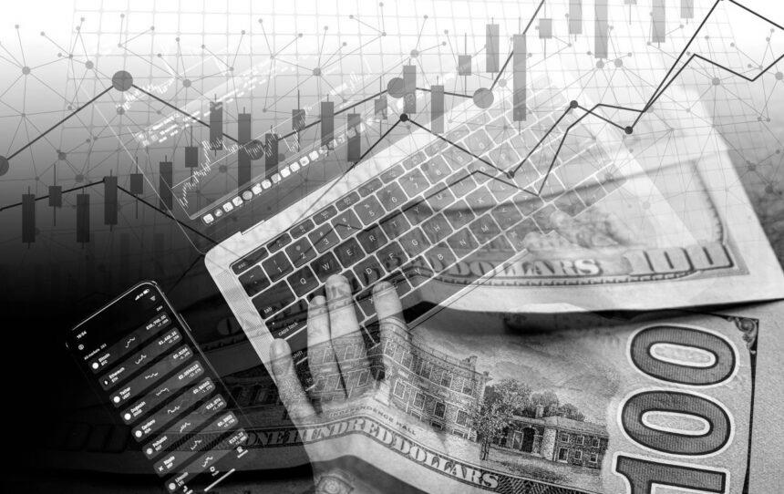 Долар та євро скидають у ціні: курс валют в обмінниках та банках на 27 березня Долар та євро скидають у ціні: курс валют в обмінниках та банках на 27 березня