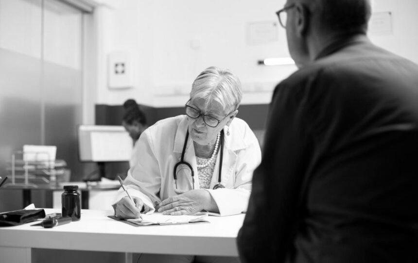 Перевіряти лікарняні будуть по-новому: що змінилося для українців з 1 квітня