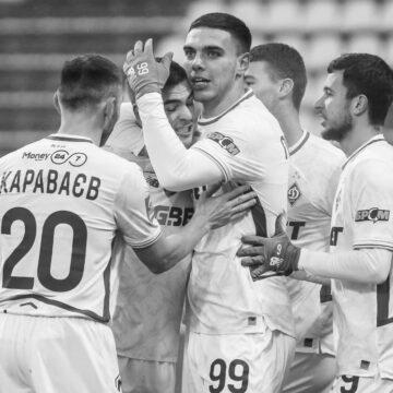 Бій крашанками замість монети: "Динамо" зазнало фіаско, а "Карпати" переписали історію Бій крашанками замість монети: “Динамо” зазнало фіаско, а “Карпати” переписали історію