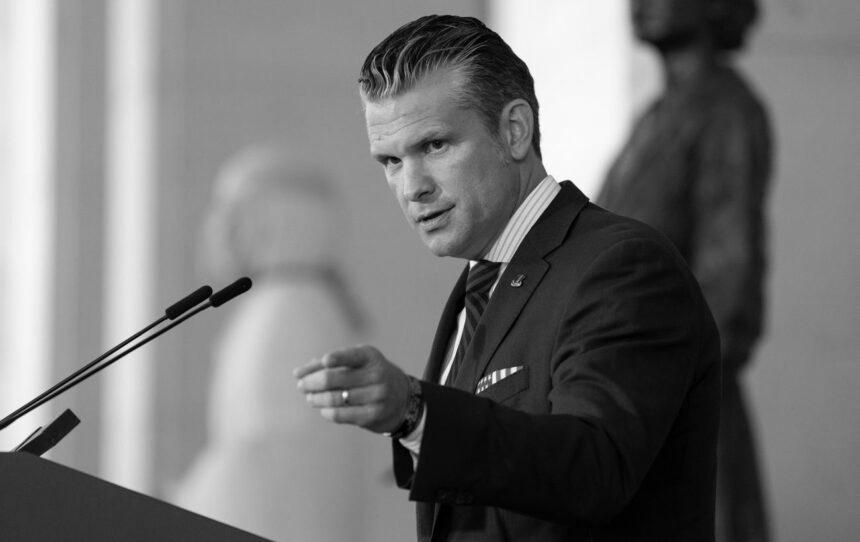 США помилялись? Гегсету пригадали заяви про те, що Україна “не має карт”