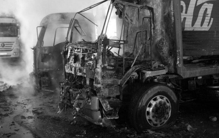 Росія вночі атакувала Запоріжжя: виникла масштабна пожежа (фото та відео)