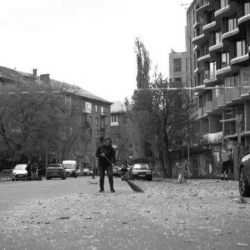 У Києві ППО працює по дронах: що відомо про наслідки У Києві ППО працює по дронах: що відомо про наслідки