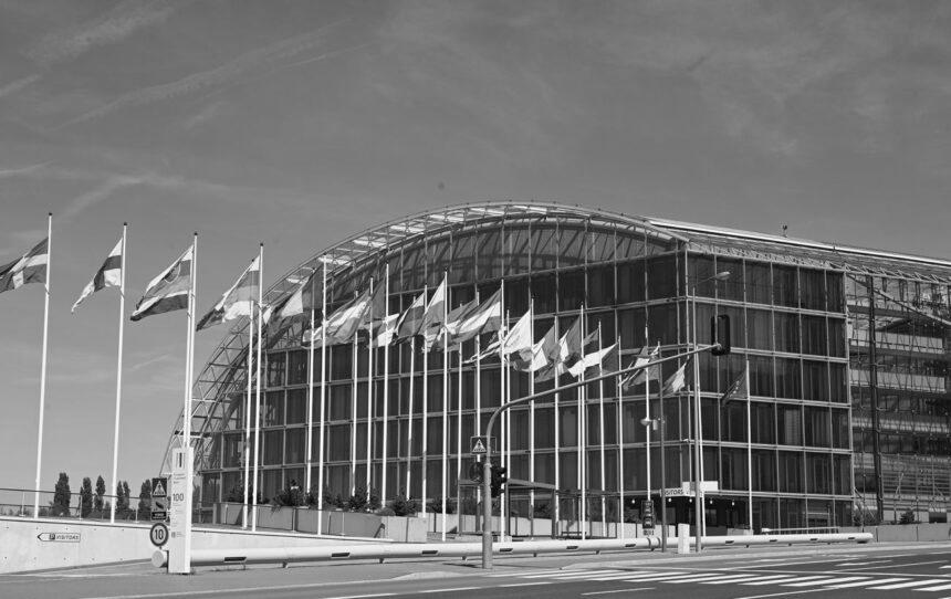 Україна отримає понад 600 млн євро від Євросоюзу та ЄІБ