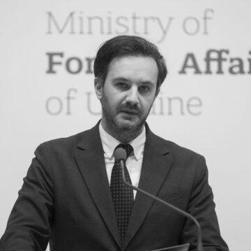 Україна та ЄС готують санкційний удар по “тіньовому зерновому флоту” Росії