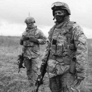 Військовим готують нові контракти та змінять зарплати вже цього року: що відомо