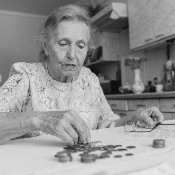 Пенсія без трудової та через свідків: Рада спростила підтвердження стажу Пенсія без трудової та через свідків: Рада спростила підтвердження стажу