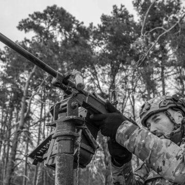 Прильоти балістики та сотні дронів у небі: ЗСУ розкрили деталі нічної атаки росіян