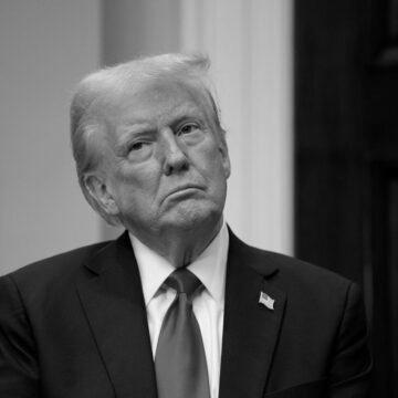 Трамп уникнув виплати компенсації у гучній справі про наклеп, але є нюанс Трамп уникнув виплати компенсації у гучній справі про наклеп, але є нюанс