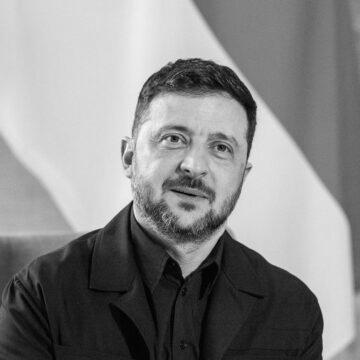 Зеленський висміяв відключення інтернету в Москві через парад Путіна Зеленський висміяв відключення інтернету в Москві через парад Путіна