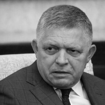 Фіцо зробив несподівану заяву про мирну угоду між Україною та РФ Фіцо зробив несподівану заяву про мирну угоду між Україною та РФ