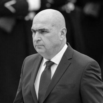 У Румунії відправили у відставку проєвропейський уряд Боложана У Румунії відправили у відставку проєвропейський уряд Боложана