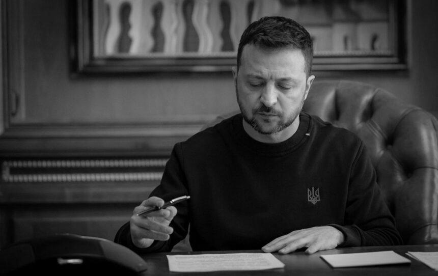 Зеленський схвалив продовження воєнного стану та мобілізації ще на 90 днів