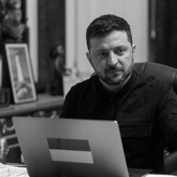 Україна атакувала газові об'єкти РФ за 1500 кілометрів від кордону, - Зеленський Україна атакувала газові об’єкти РФ за 1500 кілометрів від кордону, – Зеленський