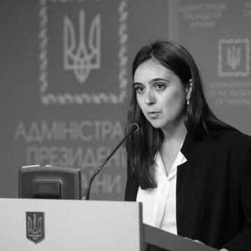 Мендель оскандалилася заявою про Донбас: в ОП кажуть, що вона "давно не в собі" Мендель оскандалилася заявою про Донбас: в ОП кажуть, що вона “давно не в собі”