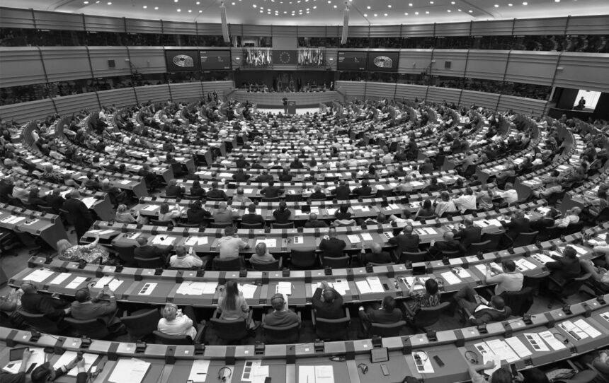 Європарламент підтримав створення спецтрибуналу для РФ