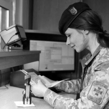 Виїзд за кордон по-новому: для кого спростили правила і що змінилося Виїзд за кордон по-новому: для кого спростили правила і що змінилося