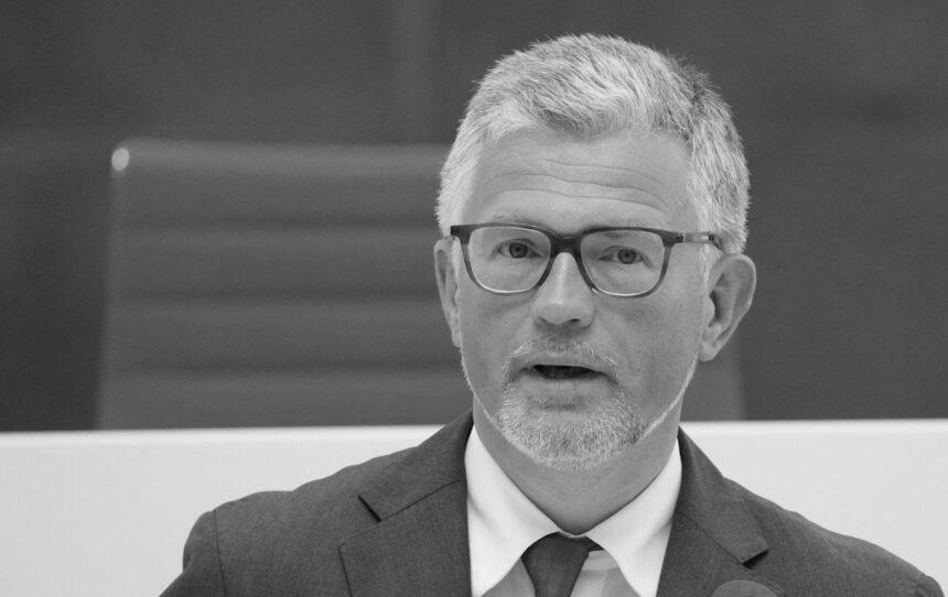 “Це бумеранг”: Мельник жорстко відповів Небензі на скарги про атаку на Москву
