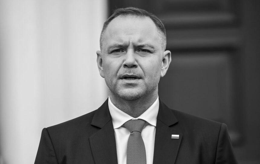 Невідомі викликали пожежників до будинку Навроцького: у справі шукають іноземний слід Невідомі викликали пожежників до будинку Навроцького: у справі шукають іноземний слід