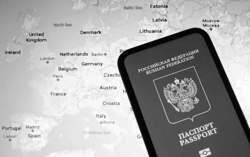 Росіяни масово їдуть до Європи: у ЄС спалахнула суперечка через візи