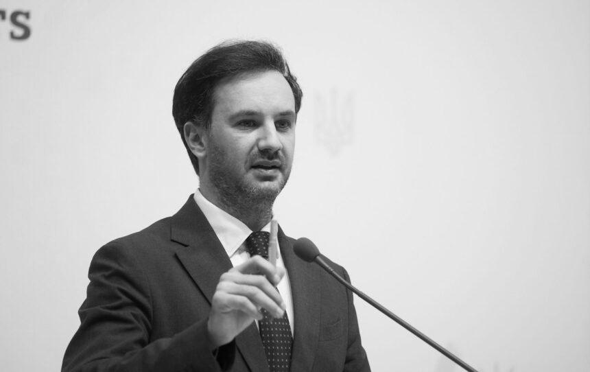 “Обмовка за Фрейдом”: МЗС упіймало помічника Путіна на брехні щодо миру з Україною
