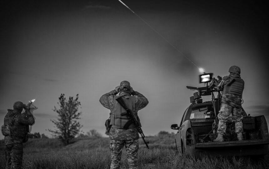 Україну атакували з семи напрямків, було 10 "прильотів": як ППО відбила удар РФ Україну атакували з семи напрямків, було 10 “прильотів”: як ППО відбила удар РФ