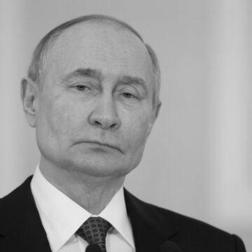 Німеччина відкинула пропозицію Путіна призначити Шредера переговірником між ЄС і РФ Німеччина відкинула пропозицію Путіна призначити Шредера переговірником між ЄС і РФ