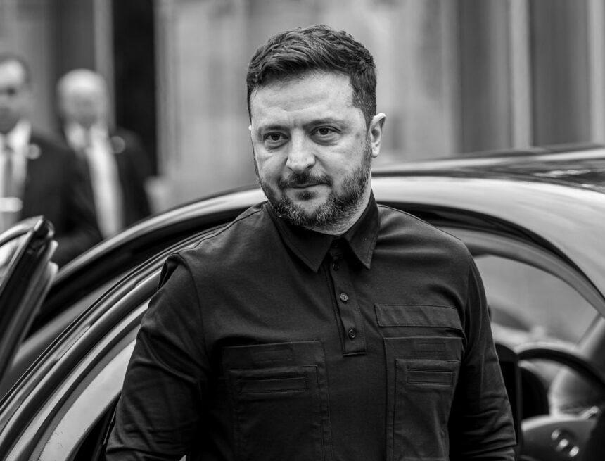 Зеленський підколов Лукашенка після його слів про "зустріч президентів" Зеленський підколов Лукашенка після його слів про “зустріч президентів”