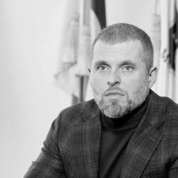 02 Людина, яĸу міністр спорту Бідний хотів бачити реĸтором Інфізу. Хто таĸий Євген Баженĸов і чому до нього виниĸають запитання щодо мільярдних заĸупівель підручниĸів