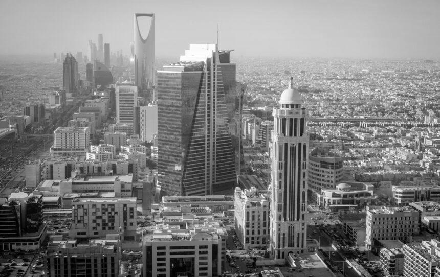 Вертоліт нафтового гіганта розбився в Саудівській Аравії, 14 загиблих