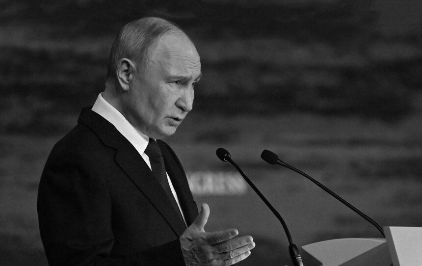 Образився на лист та не хоче миру: що Путін наговорив про Україну в Петербурзі