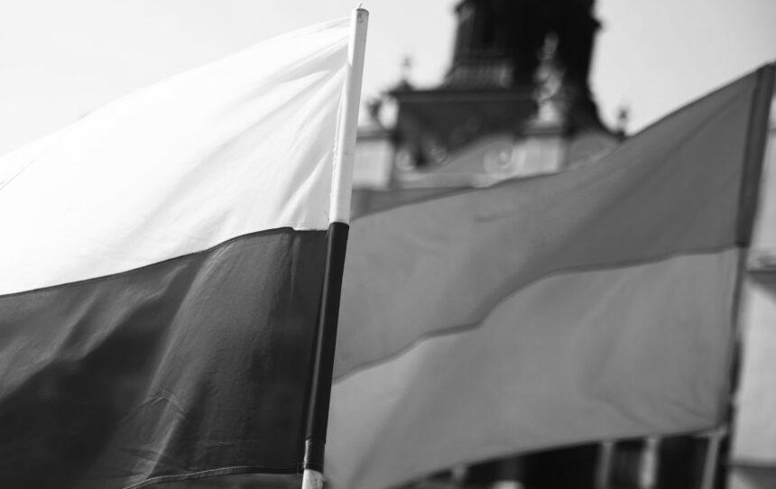 Ордени повертають уже й поляки: ексдепутат Сейму відмовився від нагороди через Україну Ордени повертають уже й поляки: ексдепутат Сейму відмовився від нагороди через Україну
