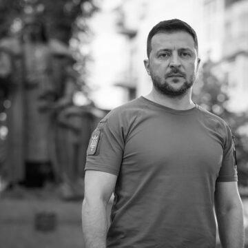 Зеленський на Ставці доручив знайти антибалістику для України Зеленський на Ставці доручив знайти антибалістику для України