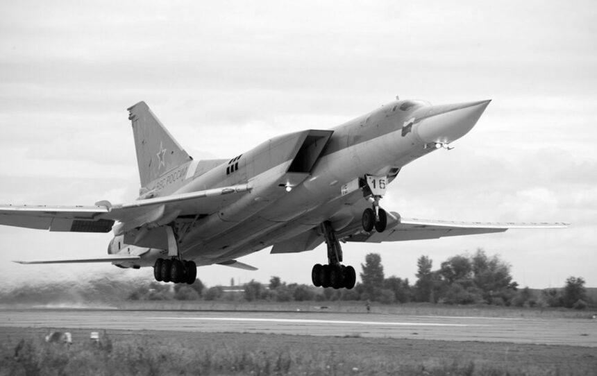 Росія підняла чотири Ту-22М3: які регіони під загрозою удару Росія підняла чотири Ту-22М3: які регіони під загрозою удару