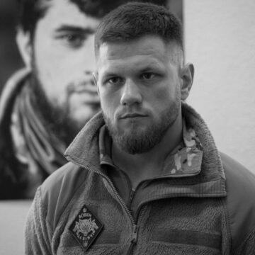 Сирський оголосив догану комбату "Вовків Да Вінчі" Філімонову Сирський оголосив догану комбату “Вовків Да Вінчі” Філімонову
