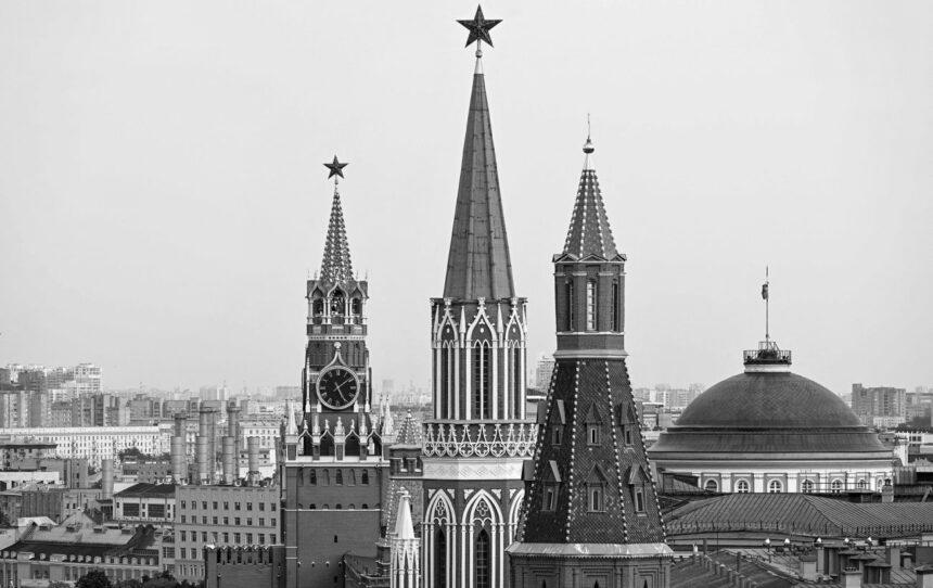 РФ рятує Москву від дефіциту бензину, жертвуючи іншими регіонами, - Reuters РФ рятує Москву від дефіциту бензину, жертвуючи іншими регіонами, – Reuters