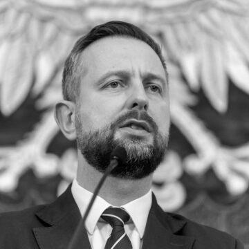Варшава розсекретить пожертви Україні і розслідує витік держтаємниці Варшава розсекретить пожертви Україні і розслідує витік держтаємниці